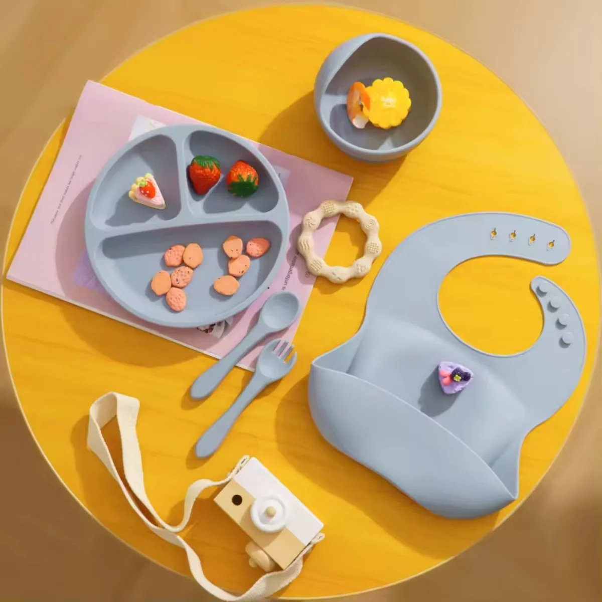5-Piece Silicone Baby Feeding Set with Suction Plate, Bowl & Bib